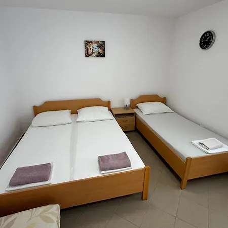 Vidovic -lara 別荘