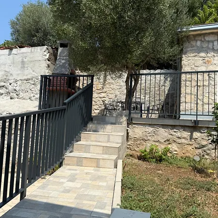 Vidovic -lara * Trpanj